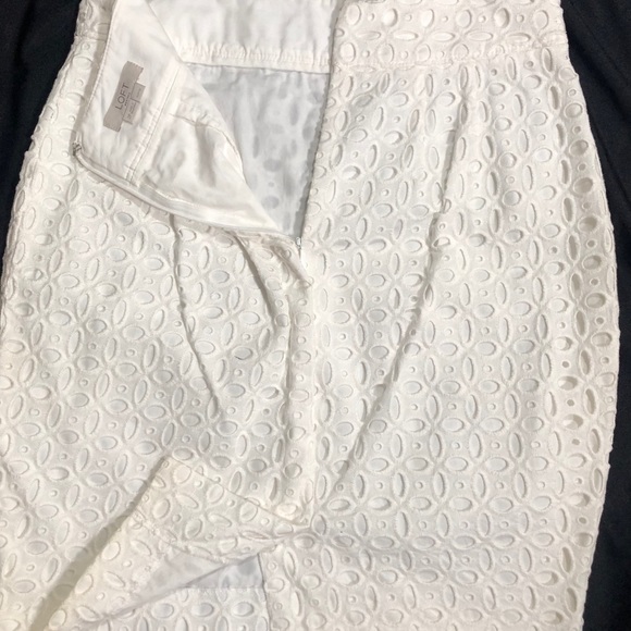 LOFT white pencil skirt! - Picture 3 of 4